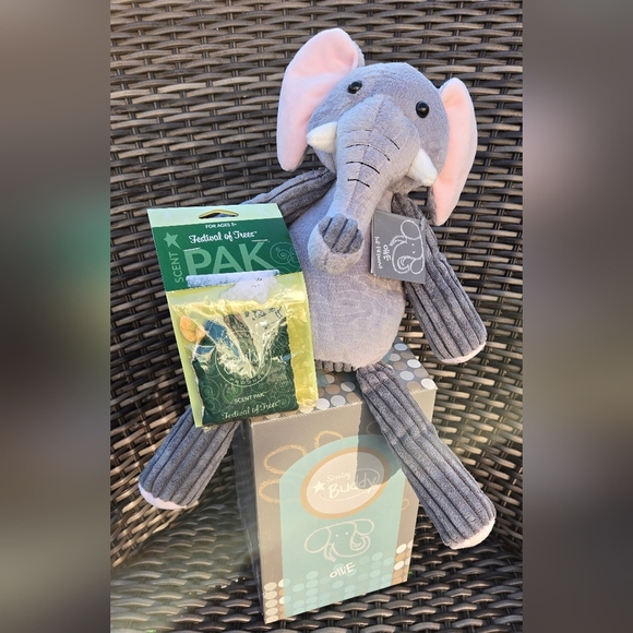 NEW Scentsy Ollie The Elephant Buddy - Picture 8 of 8